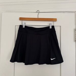 NWOT Nike Tennis Skort